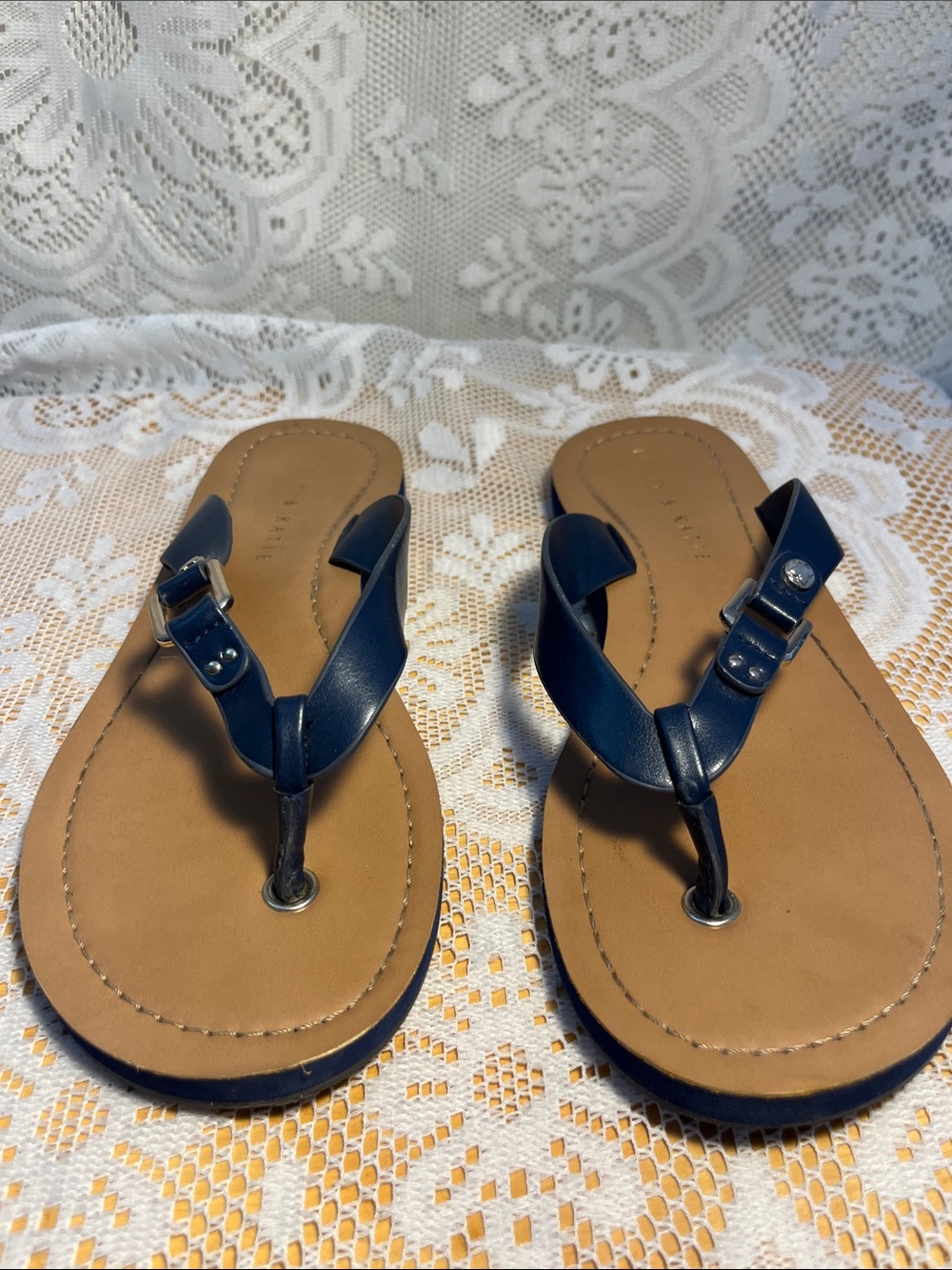 Kelly and Katie Navy Blue Leather Thong Sandals 6.5